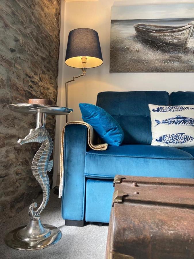 "Prospect House" - Two Private Apartments In This 17Th Century Cottage - Apartment 2 Has A Kids Cabin Bunk Room - Book Both Apartments For One Large House With Connecting Door In Lobby - Public Parking Outside Looe Buitenkant foto